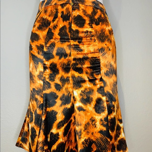 New Robert Cavalli Skirt - Picture 9 of 12
